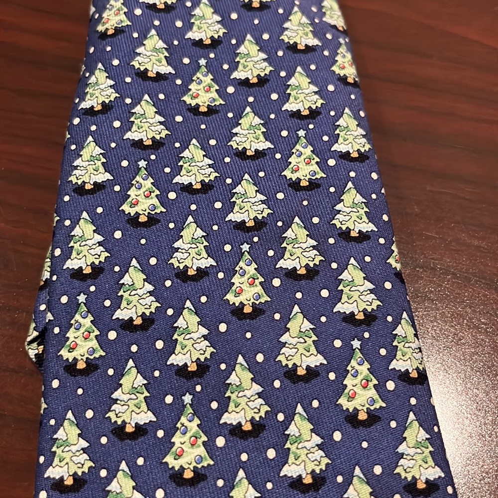 Vineyard Vines boys tie